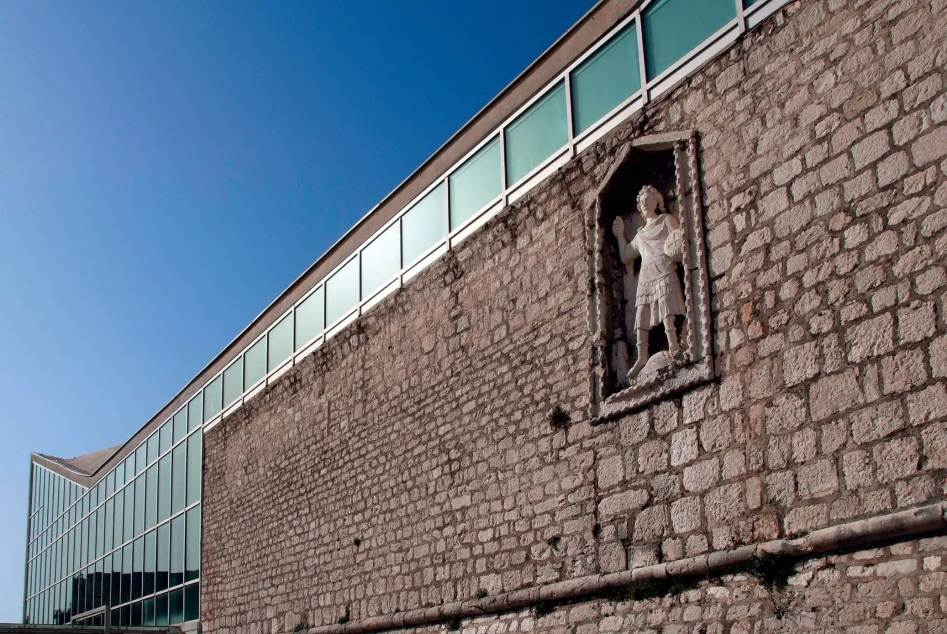 Dobrodošli na službene web stranice Gradske knjižnice "Juraj Šižgorić"  Šibenik